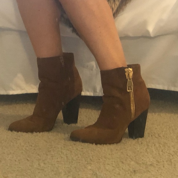 Camel ankle booties with zipper - Picture 2 of 3
